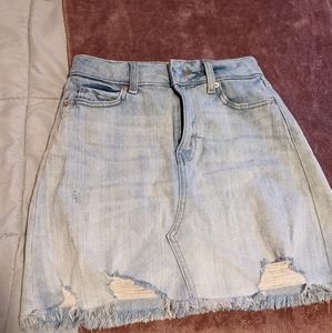 Jean skirt. Size 0. Light wash.